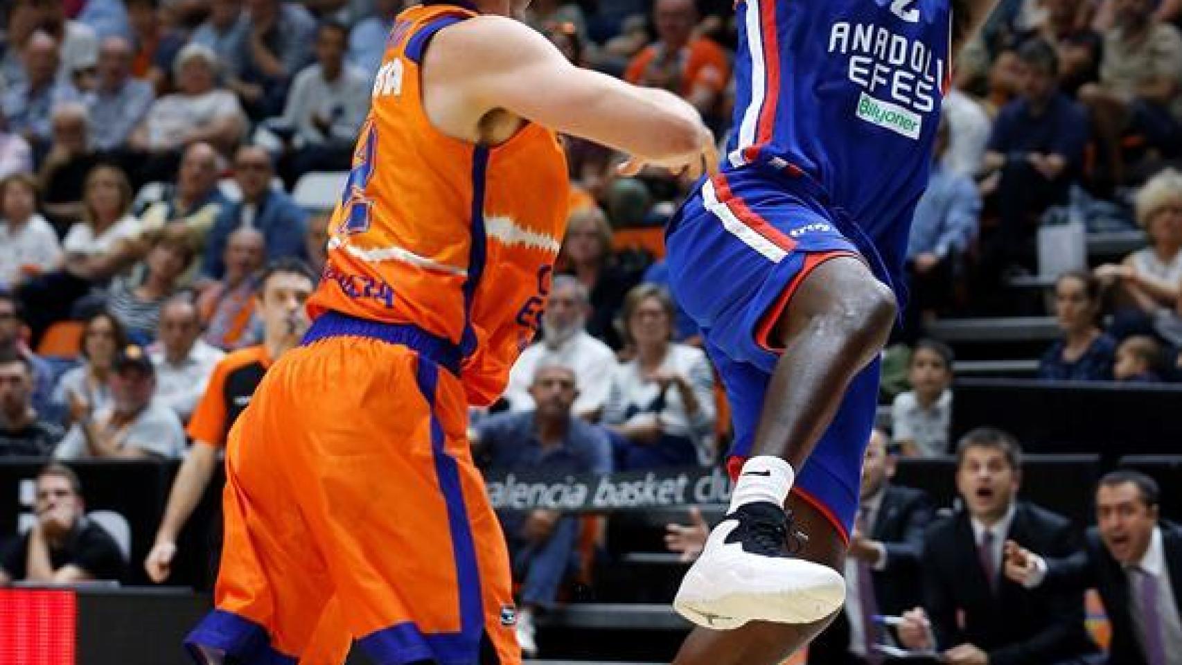 Valencia Basket 78 83 Anadolu Efes Dubljevic No Evita La Derrota Del