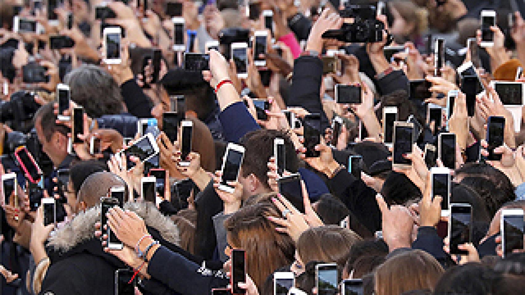 El Poder De La Gente Corriente En La Sociedad Internetizada