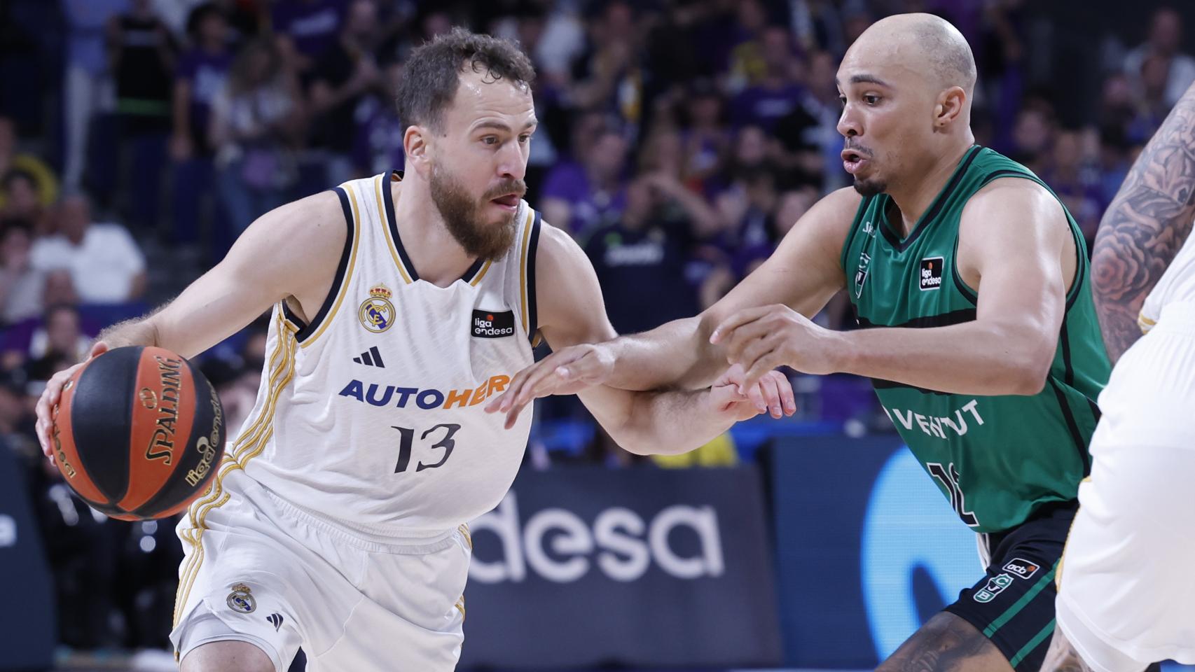 El Madrid Sufre Para Ganar Al Joventut Y Se Mantiene En La Pelea Por El