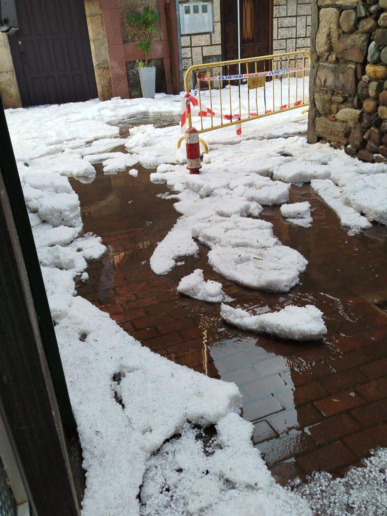 Ni Diciembre Ni Enero Es Junio Y En Cacabelos La Granizada Nunca