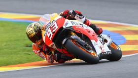 Marc Márquez en su moto durante el GP de la Comunidad Valenciana. Fotografía: Motociclismo