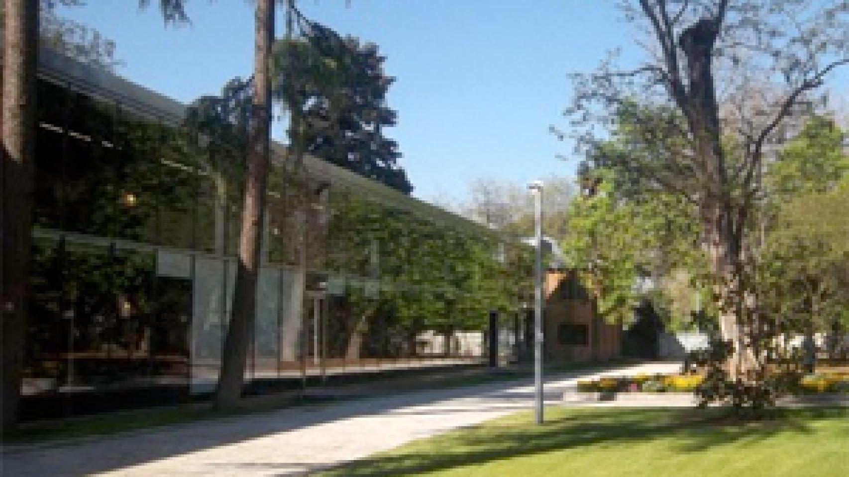 Image: Una nueva biblioteca rinde homenaje a Trías en el Retiro