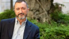 Pérez Reverte ataca ahora a Telecinco: Querían convertir 'Alatriste' en 'Sálvame'