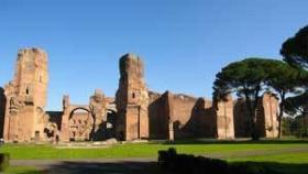 Image: Varios monumentos de Roma se ven afectados por el terremoto