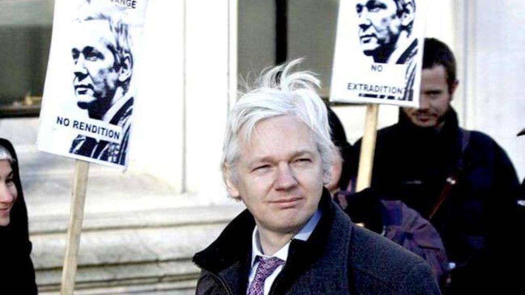 Julian-Assange-Ecuador