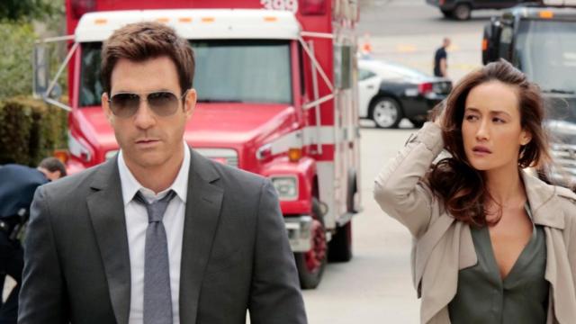 Dylan McDermott y Maggie Q en 'Stalker'