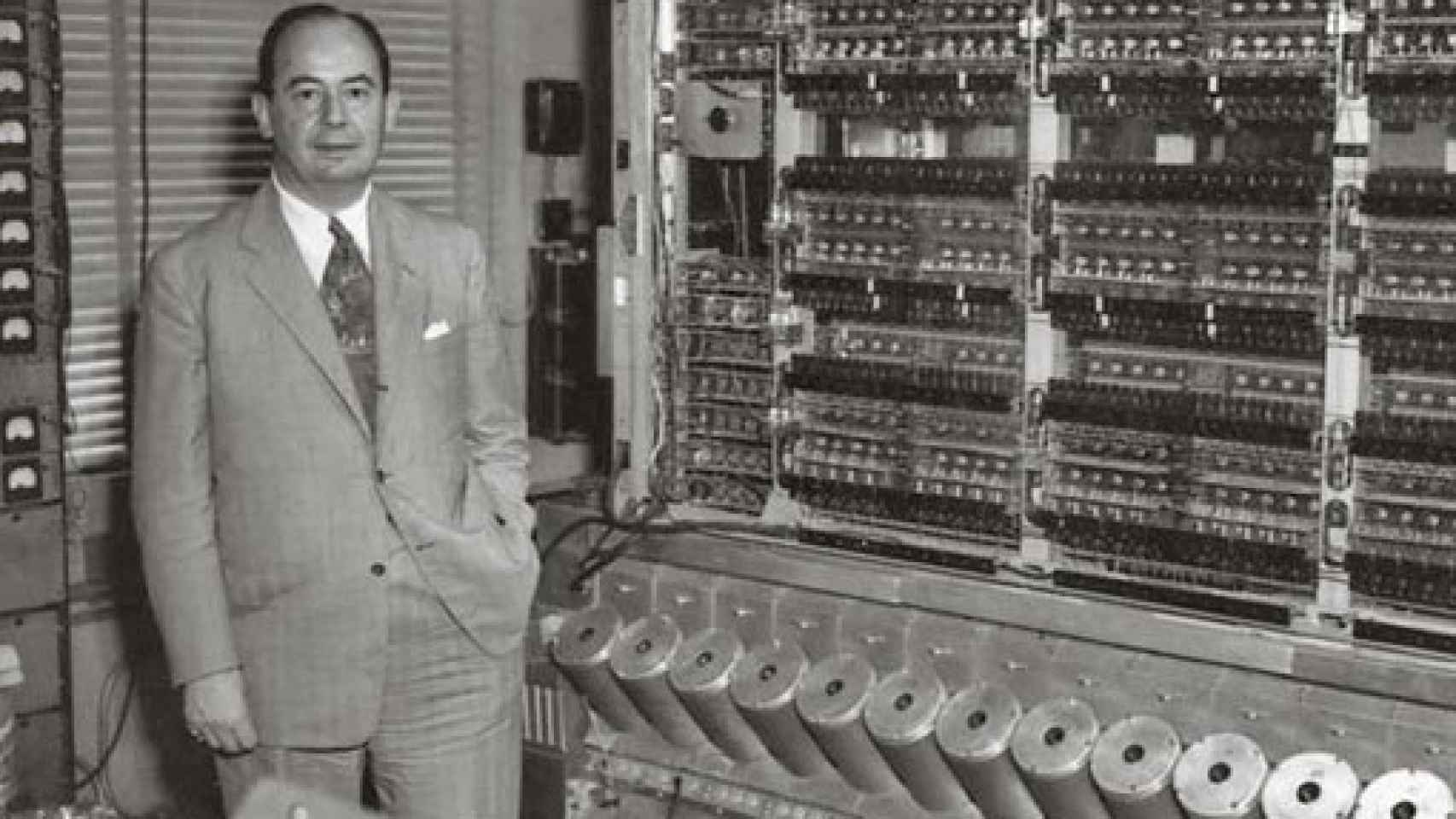Image: La Catedral de Turing. Los orígenes del universo digital