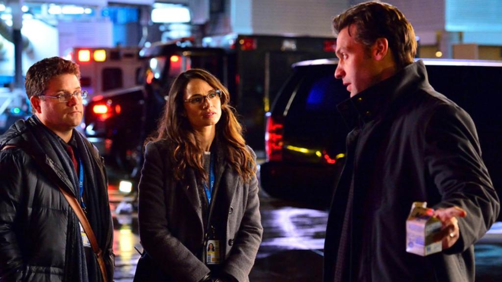 Sean Astin, Mia Maestro y Corey Stoll en 'The Strain'