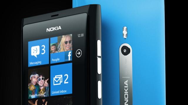 nokia-lumia-800-02