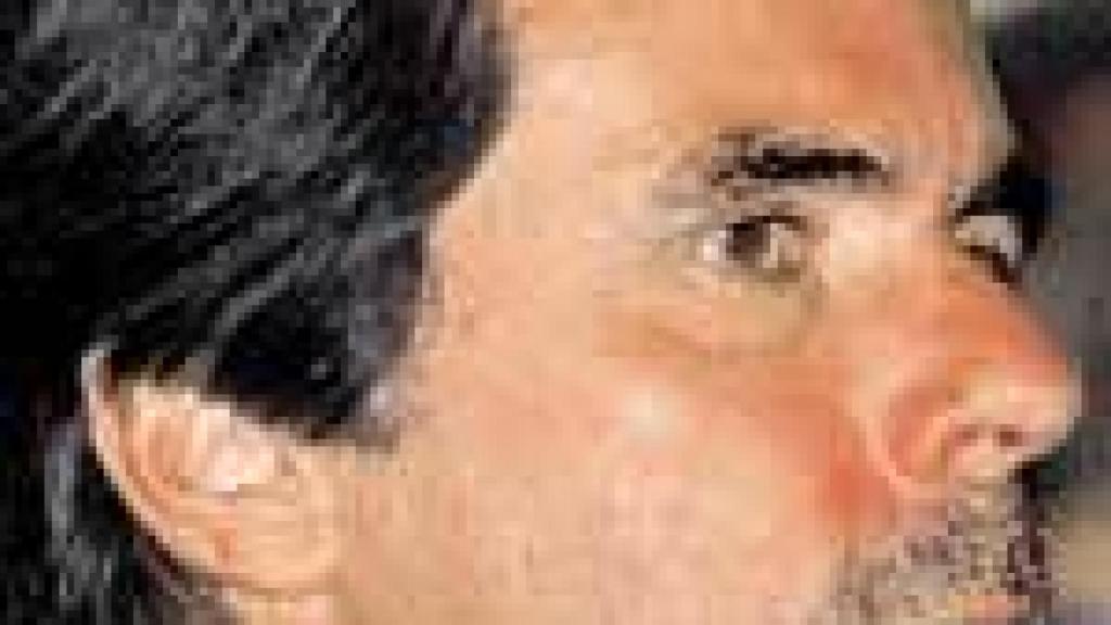 Image: Retrato de Aznar con paisaje al fondo