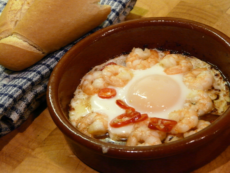 Huevos al ajillo