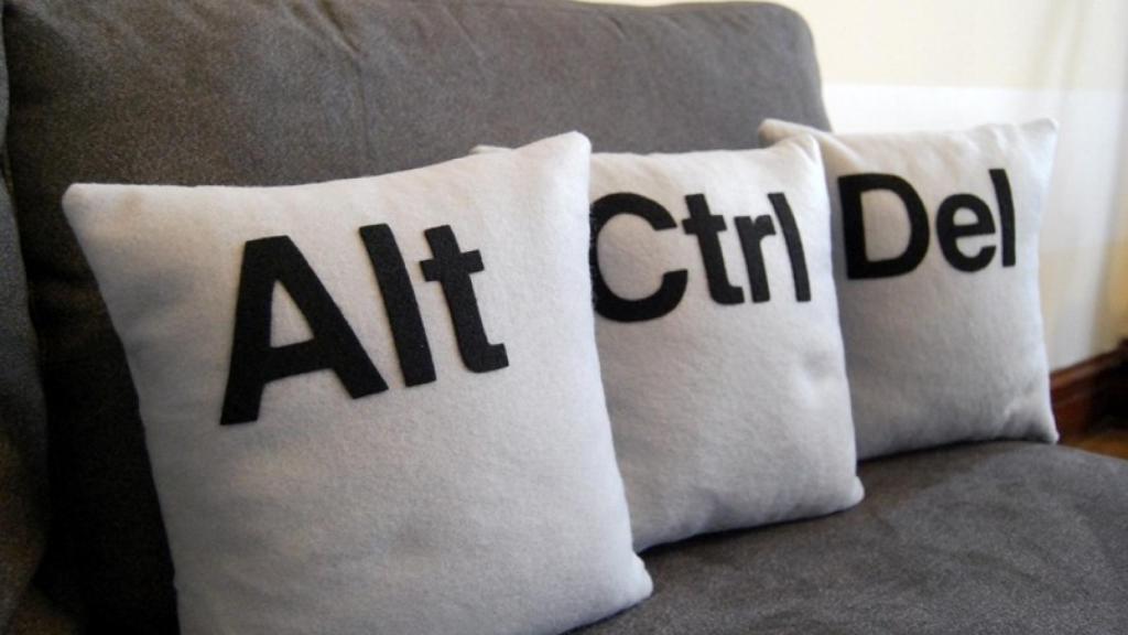 ctrl-alt-del-pillows