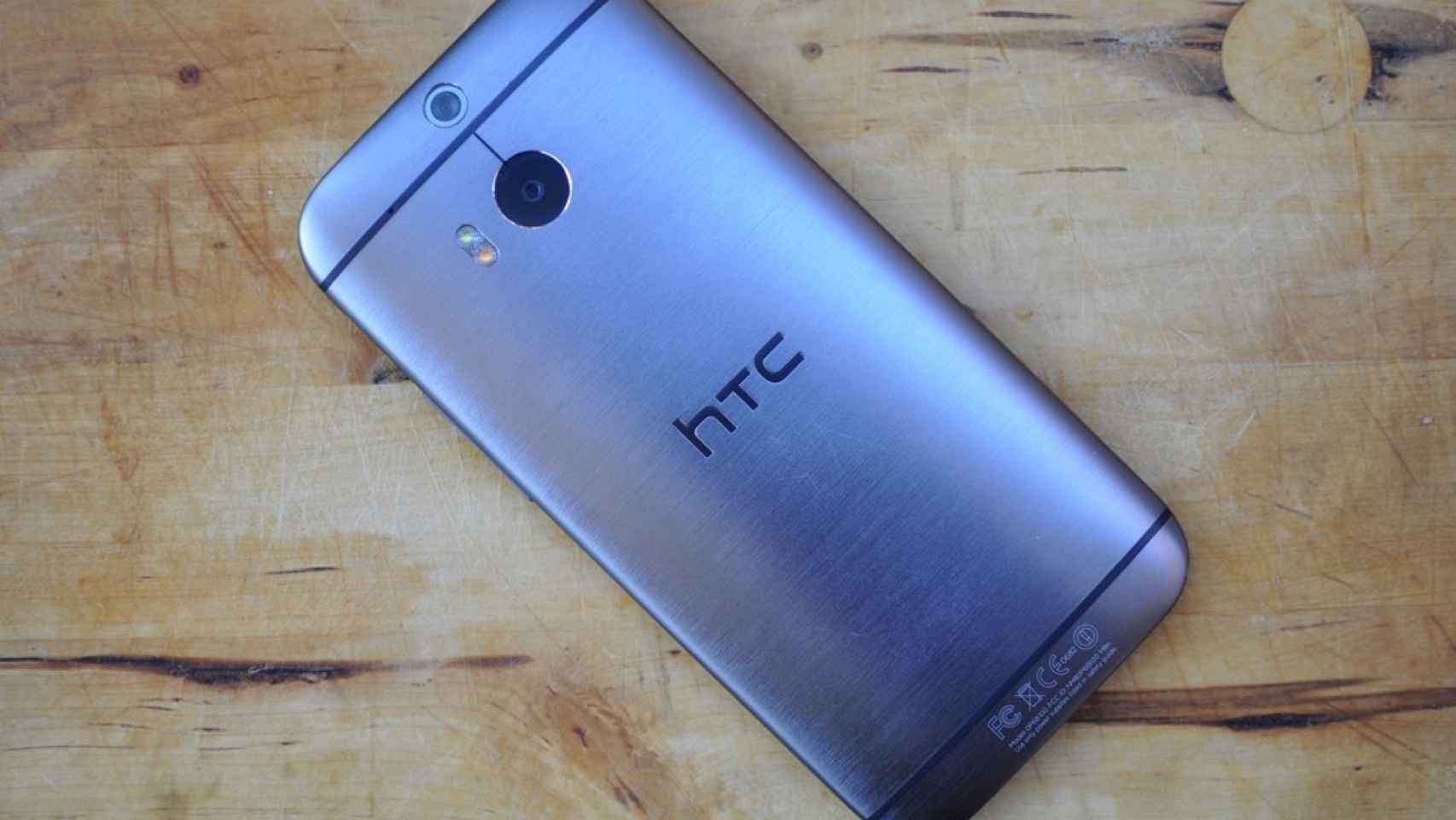 HTC One M8i, la versión reducida del One M8 que llegaría en el MWC