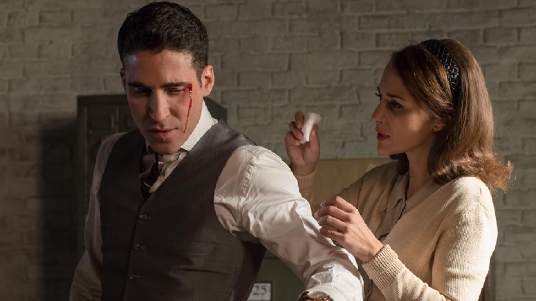 Miguel Ángel Silvestre y Paula Echevarría en 'Velvet'