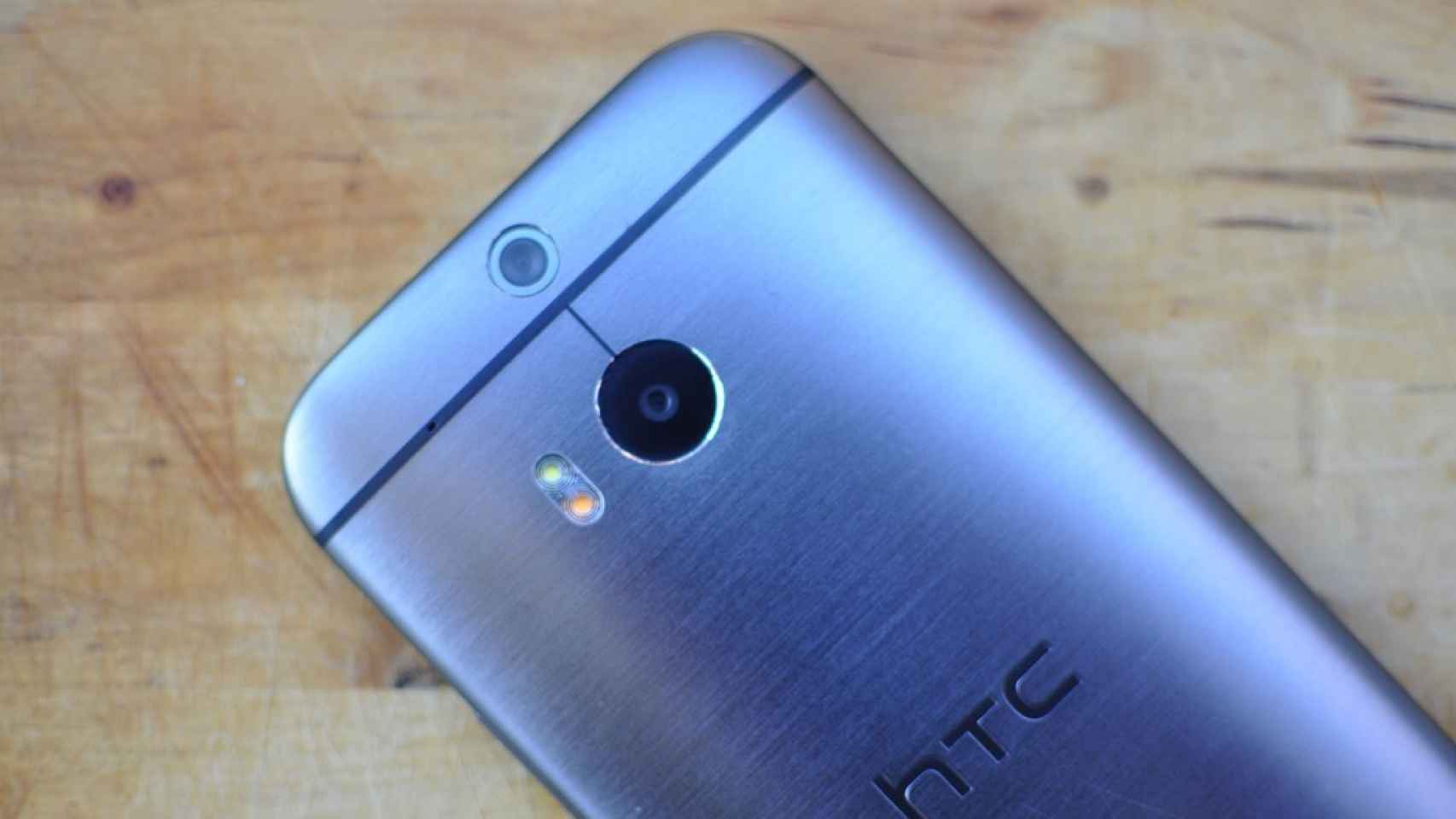 HTC One M8 EYE filtrado con cámara dual de 13MP, adiós Ultrapíxeles