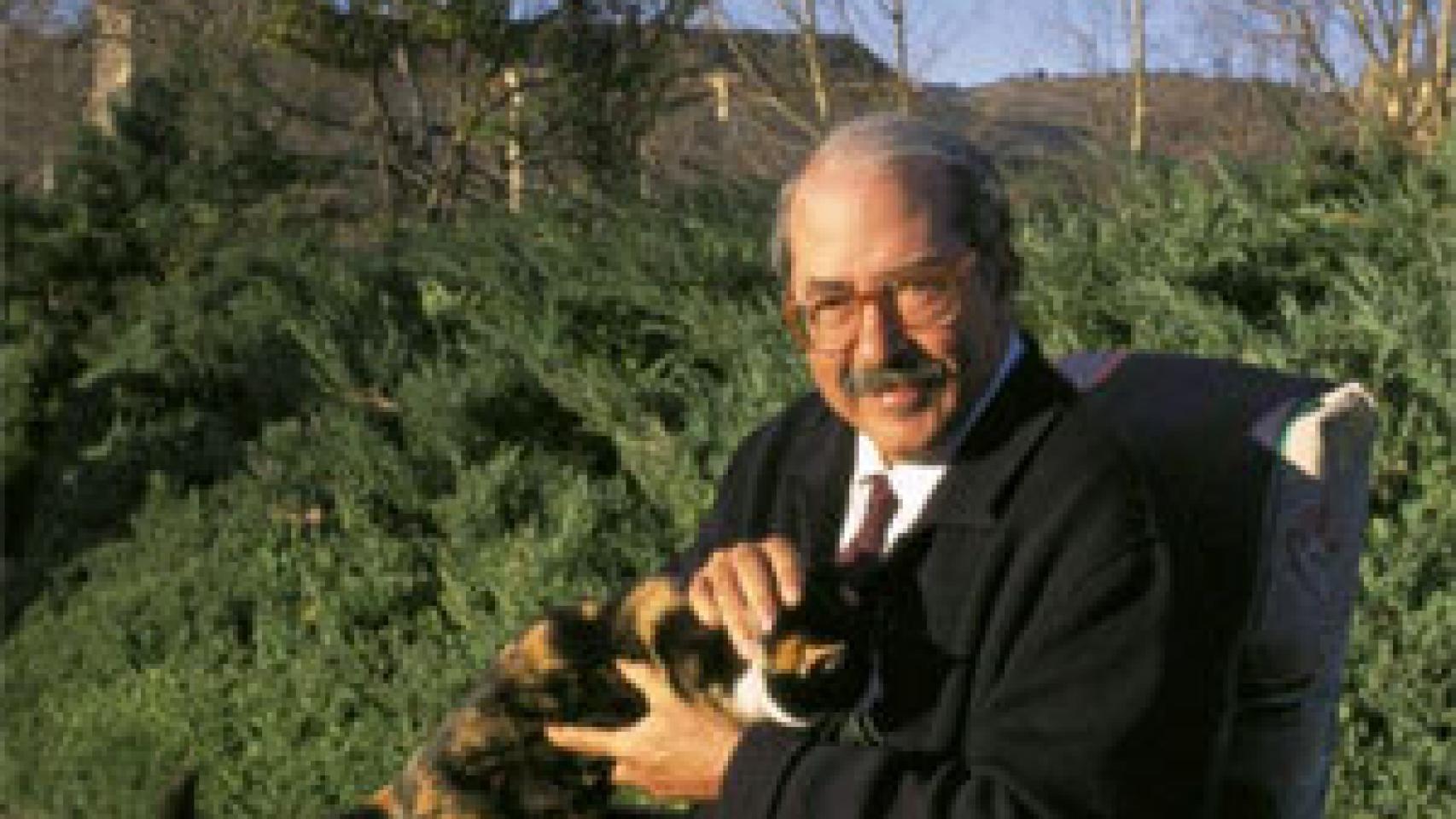 Image: Manu Leguineche, el patriarca de la tribu