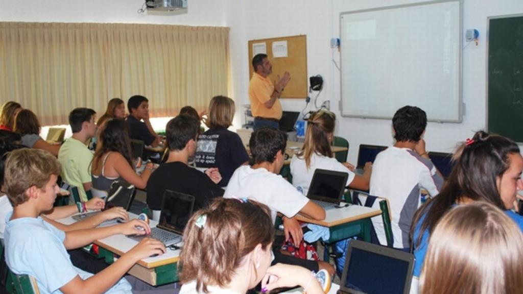 ordenadores en un aula.