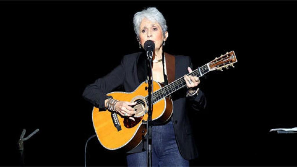 Image: Joan Baez, de óxido y diamantes