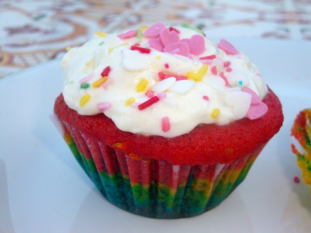 DSC08910 [cupcakes arcoiris]