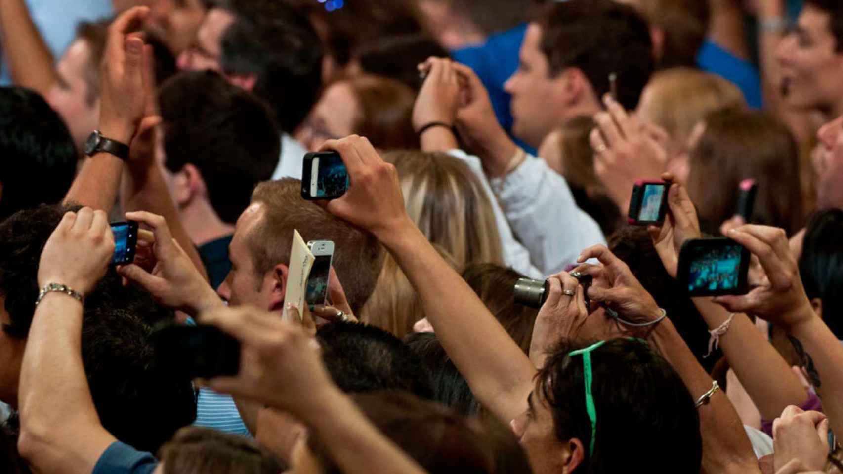 De cómo el smartphone volvió loco al periodista