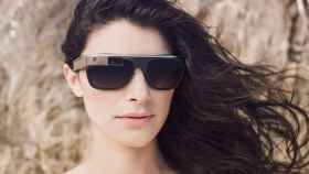 Luxottica, dueña de RayBan, Oakley y más, tras las Google Glass 2