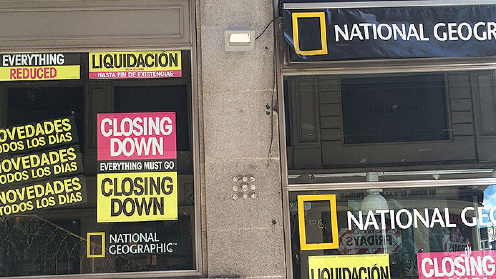 La tienda de National Geographic en Madrid también echa el cierre