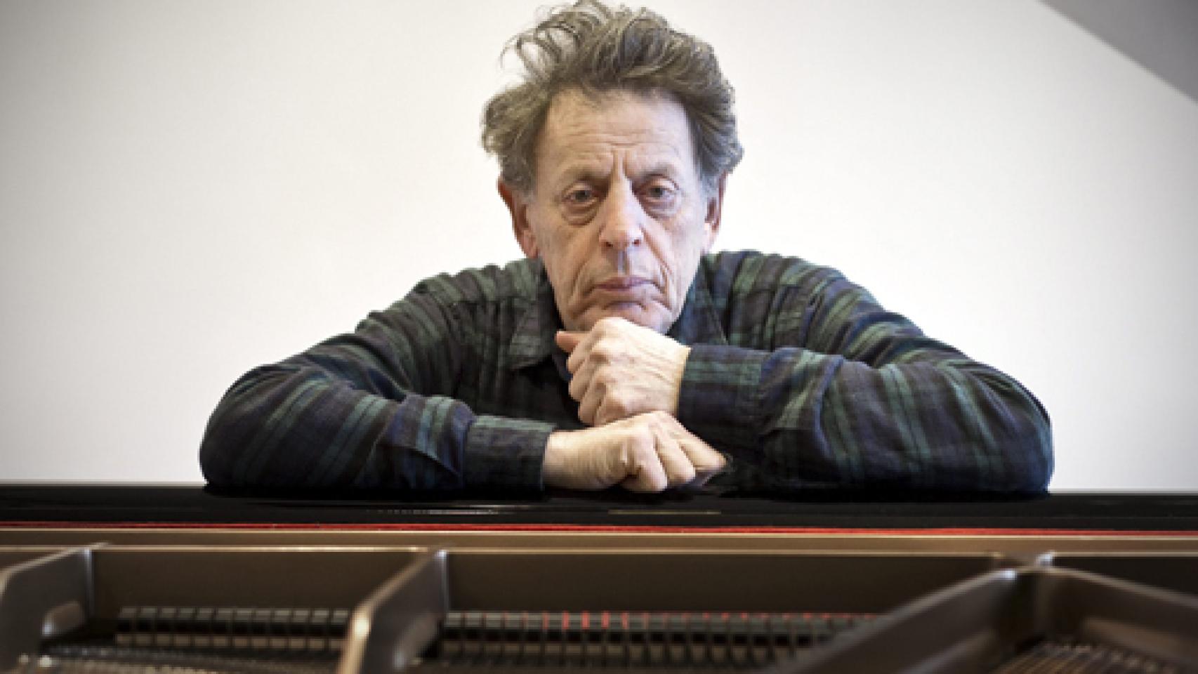 Image: Philip Glass: Es probable que no lea ningún libro que esté anunciado en el metro de Nueva York