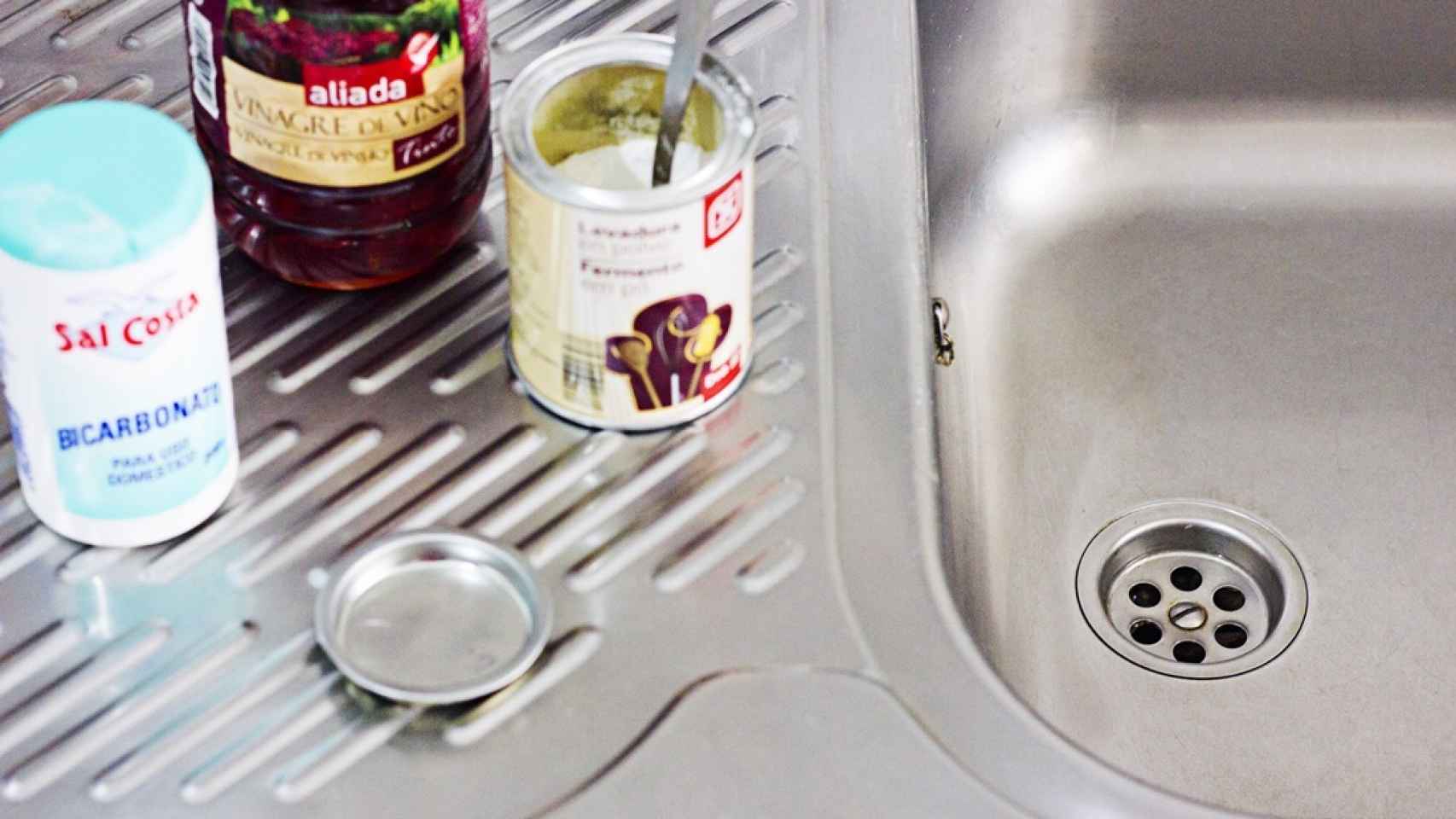 Este es el truco casero que debes realizar para desatascar el fregadero de  tu cocina