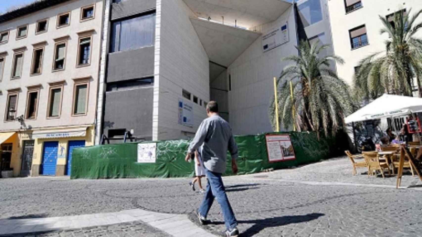 Image: El Centro García Lorca celebra su inauguración y vuelve a cerrar hasta septiembre