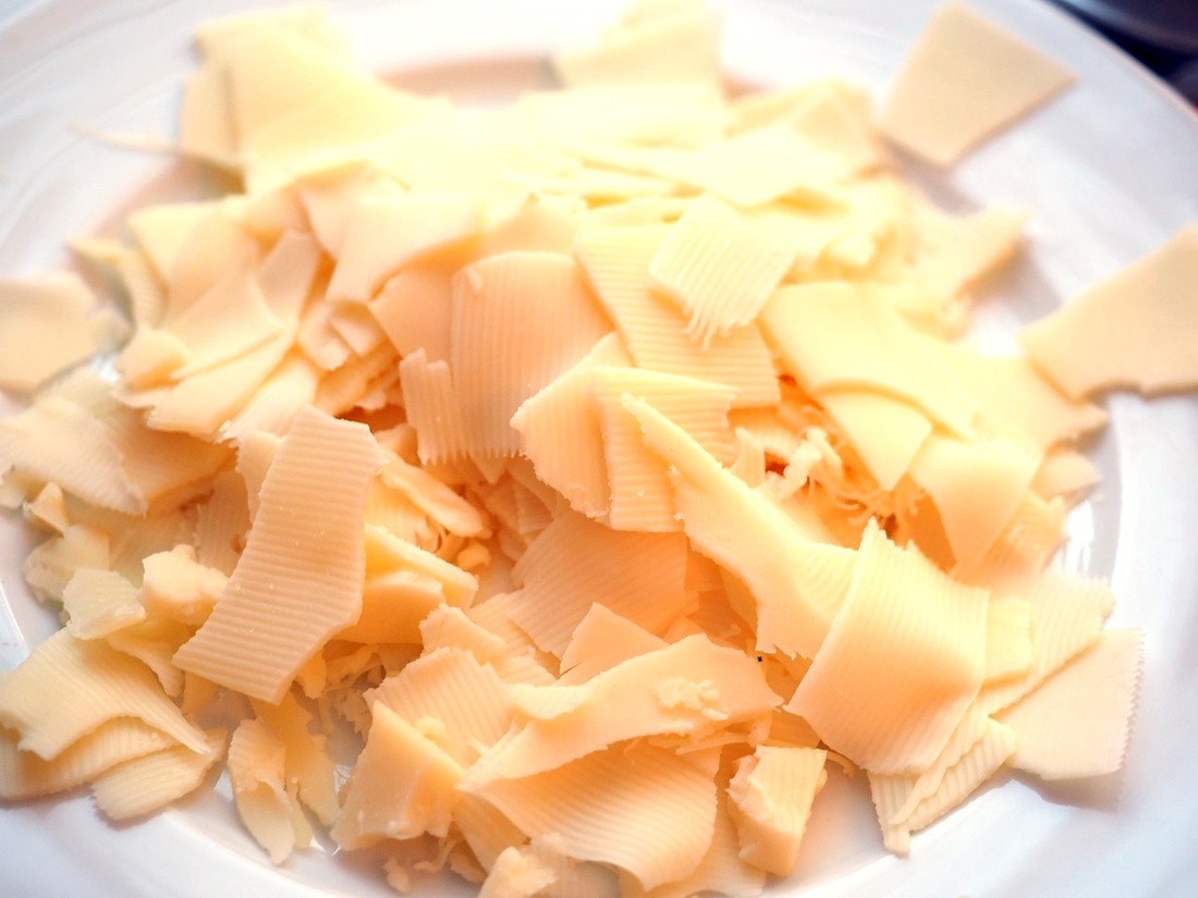 Así es como debes utilizar el rallador de queso para que ningún trozo se  quede pegado