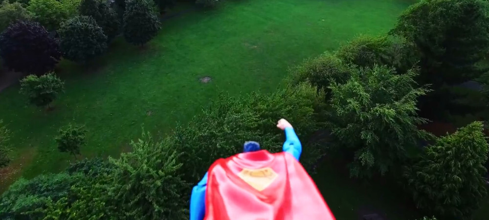superman dron 2
