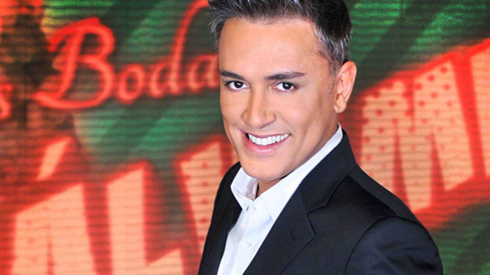 Kiko Hernández se convierte en el presentador de 'Sálvame'... por un día
