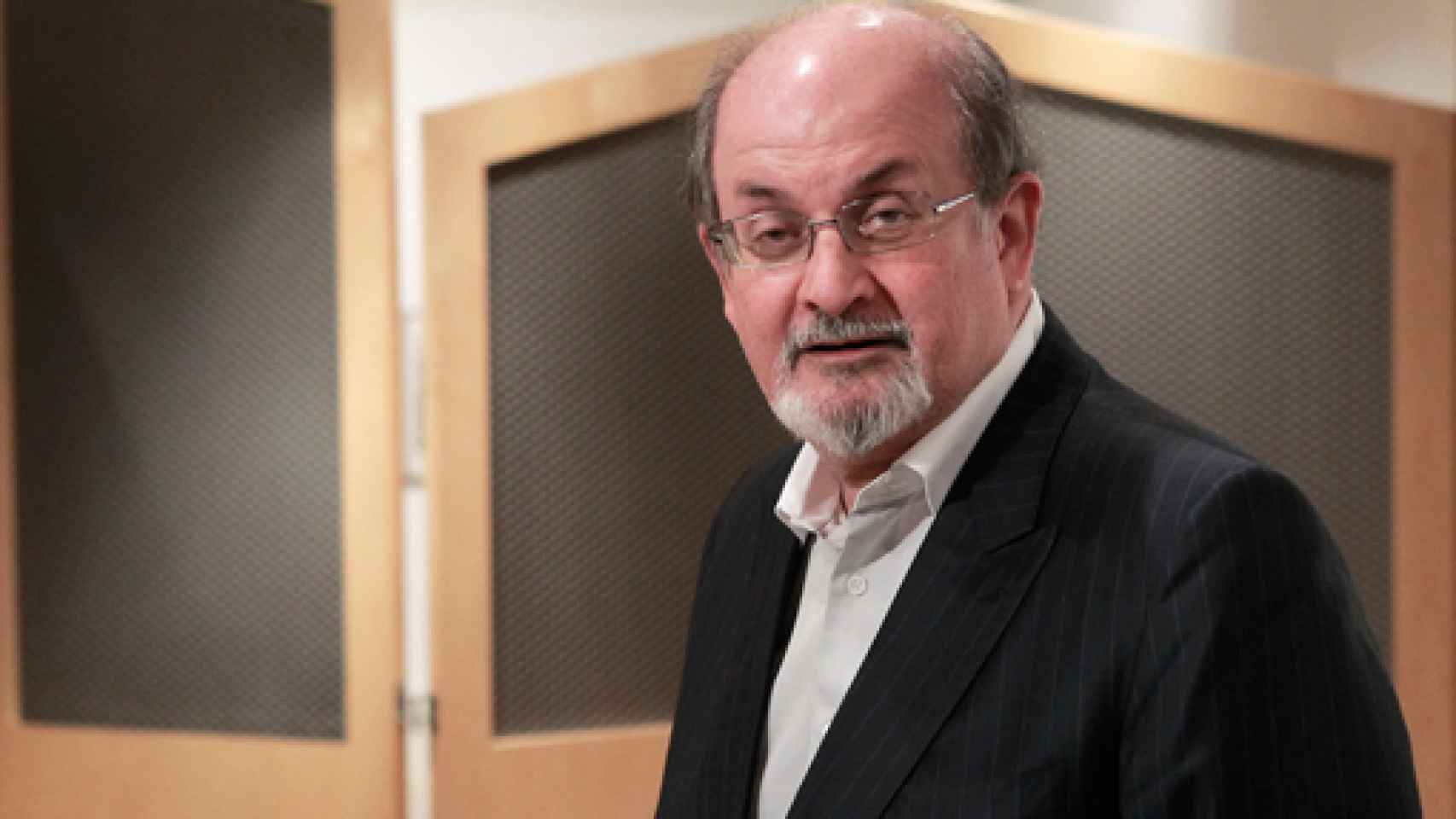 Image: Salman Rushdie: Estaba cansado de contar la verdad. Quería inventar