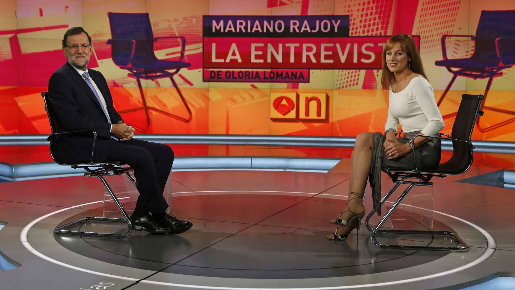 Rajoy, al inicio de la entrevista en Antena 3