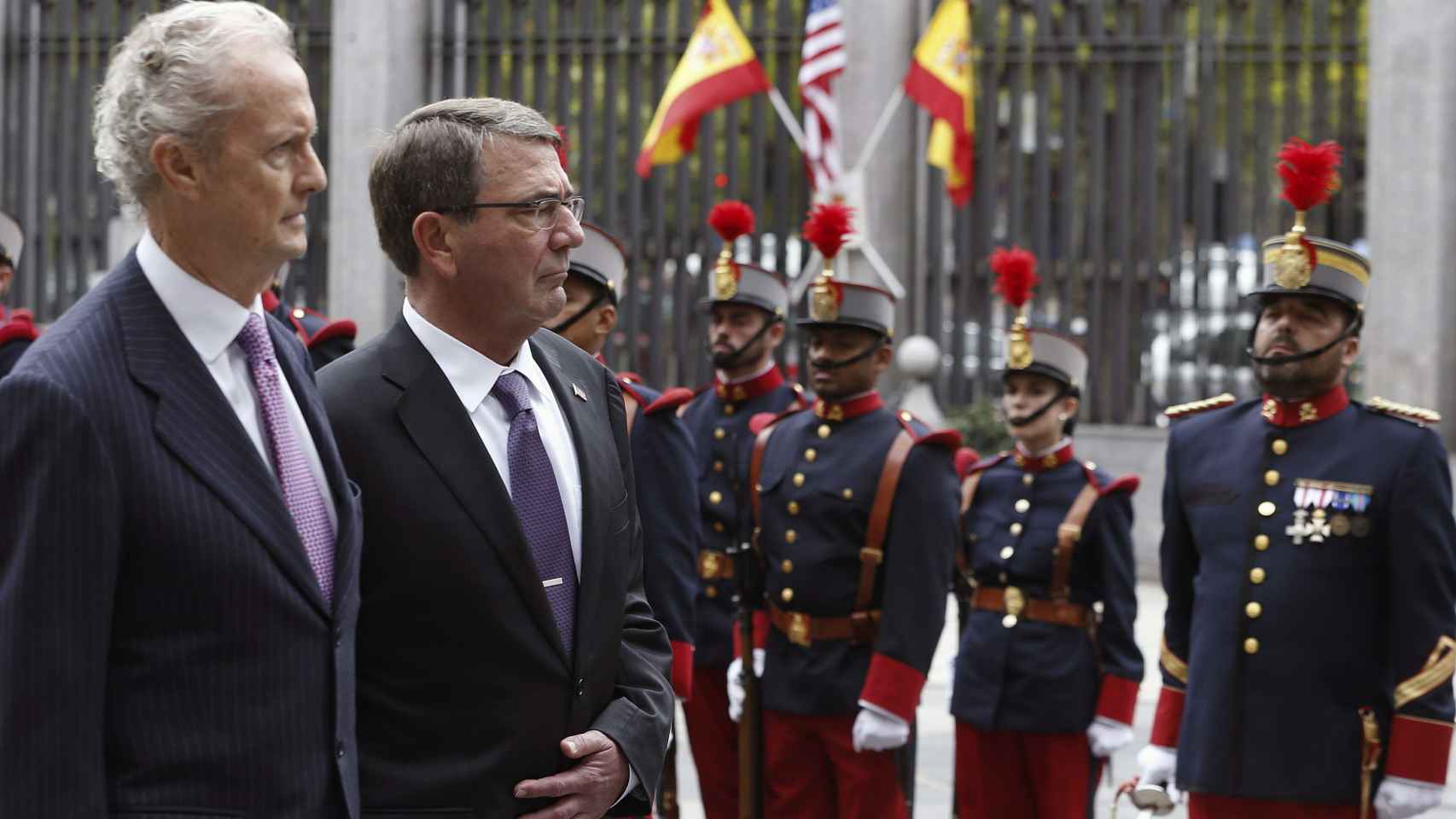 El ministro de Defensa, Pedro Morenés y el secretario de Defensa de EEUU, Ashton Carter / J.J Guillén / EFE