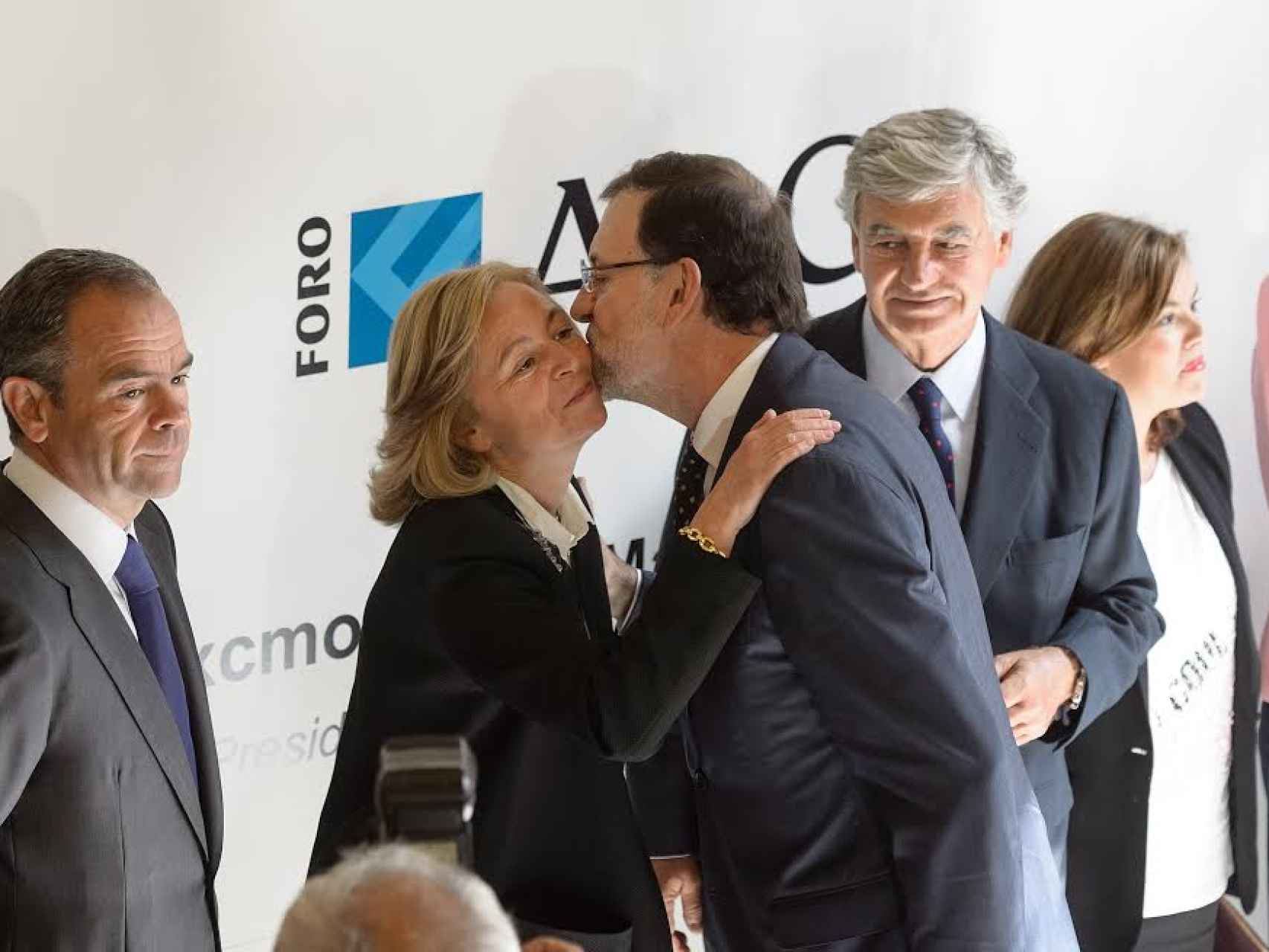 Rajoy saluda a la presidenta de Abc Catalina Luca de Tena.