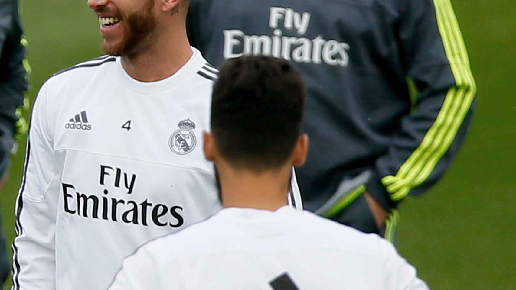 Benítez y Ramos, en un entrenamiento del Madrid. / Reuters