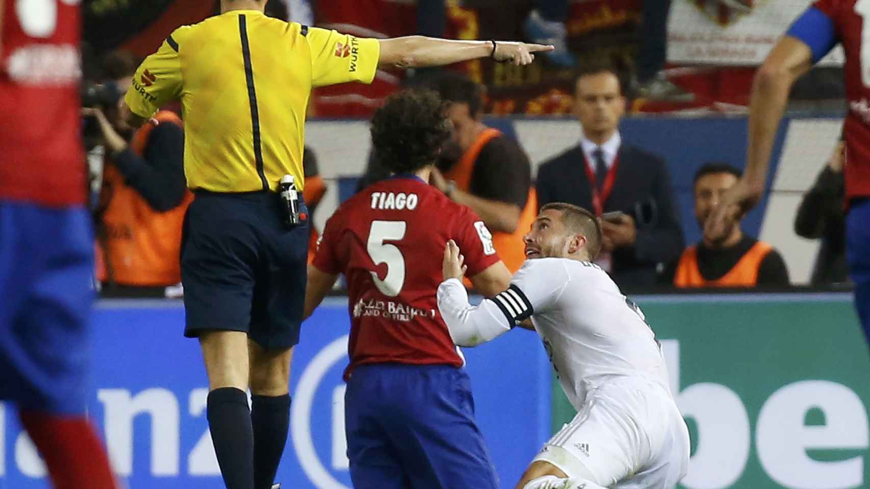 Ramos tras el penalti a Tiago en el derbi.