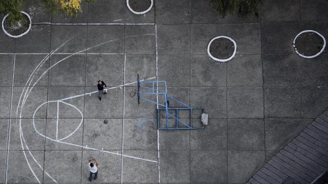 Una cancha de baloncesto en Corea del Norte.