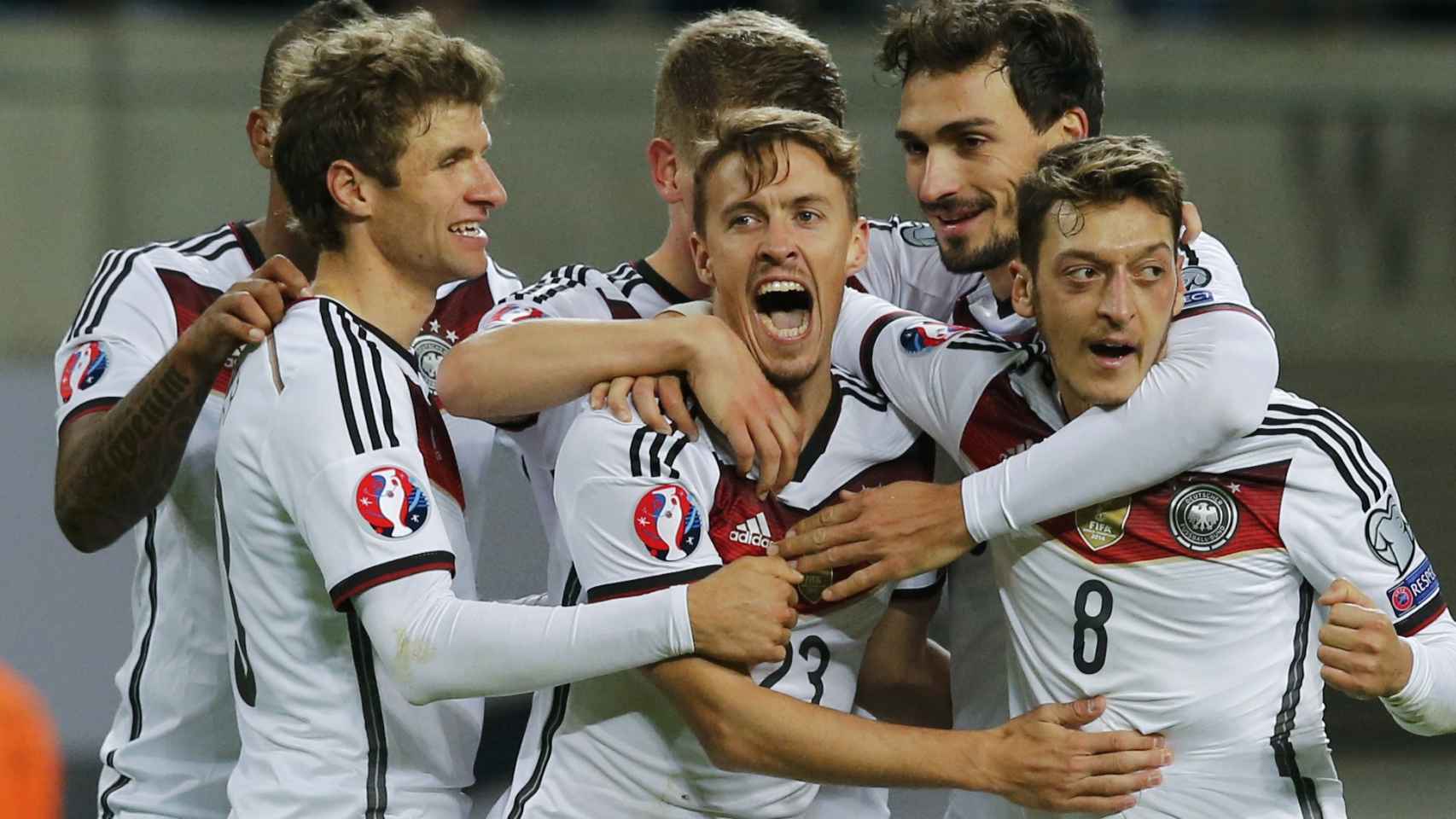 Alemania celebra el gol que le da la clasificación / Reuters
