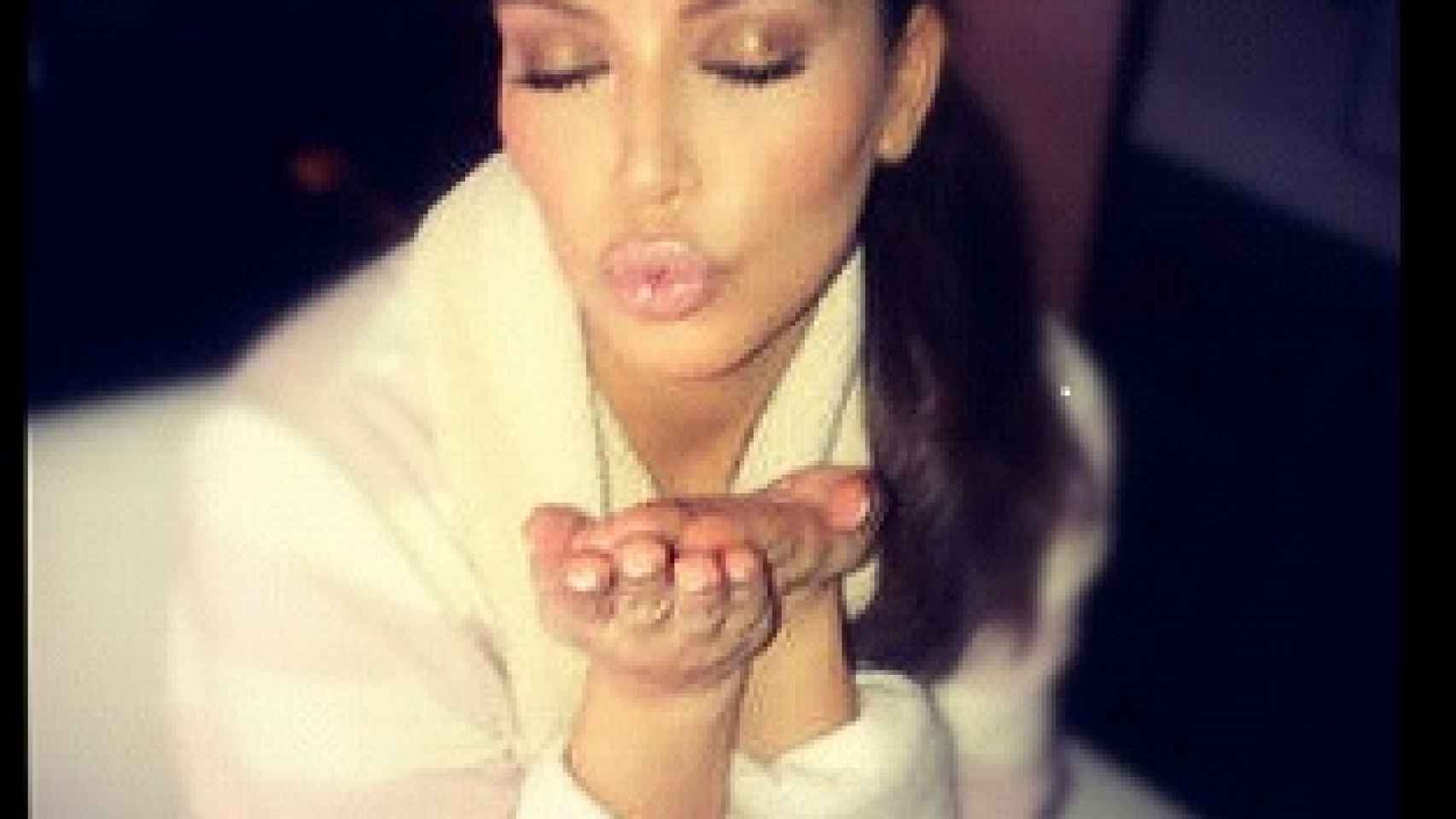 Kim Kardashian posa para Instagram
