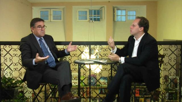 Daniel Lacalle y Juan Torres debaten en el ring de EL ESPAÑOL