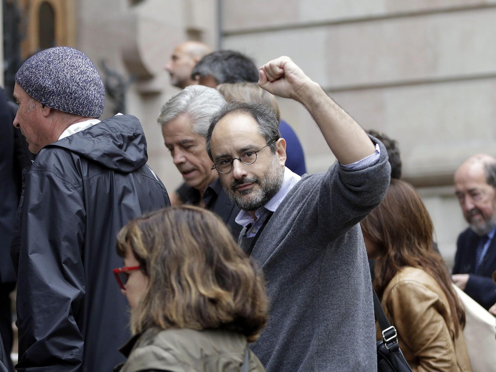 Antonio Baños en la comitiva de apoyo a los imputados por el 9N.