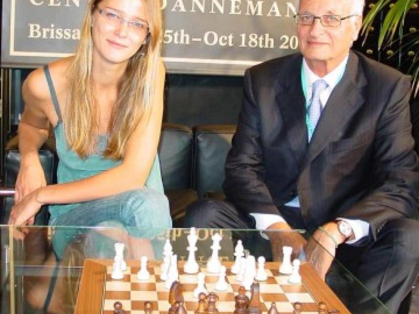 Carmen Kass modelo y gran jugadora de ajedrez