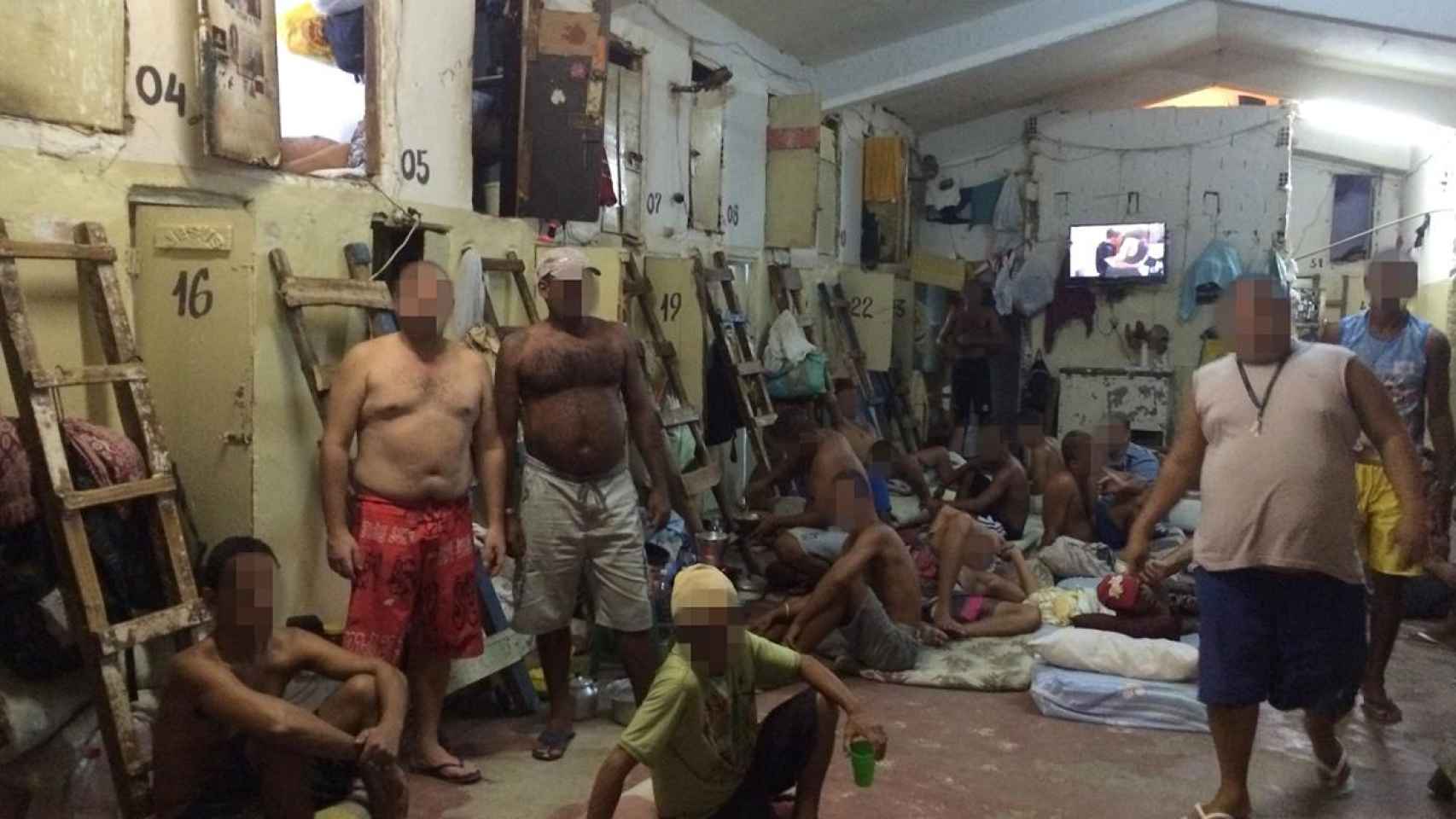 Los reclusos viven hacinados en las cárceles de Pernambuco.