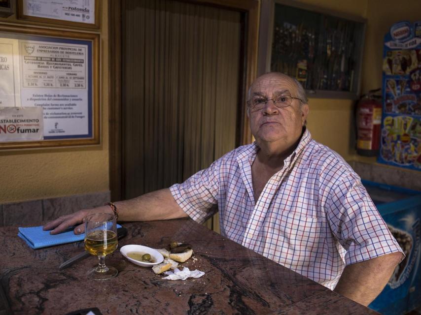 Sebastián Ortiz, gerente del bar Junco.