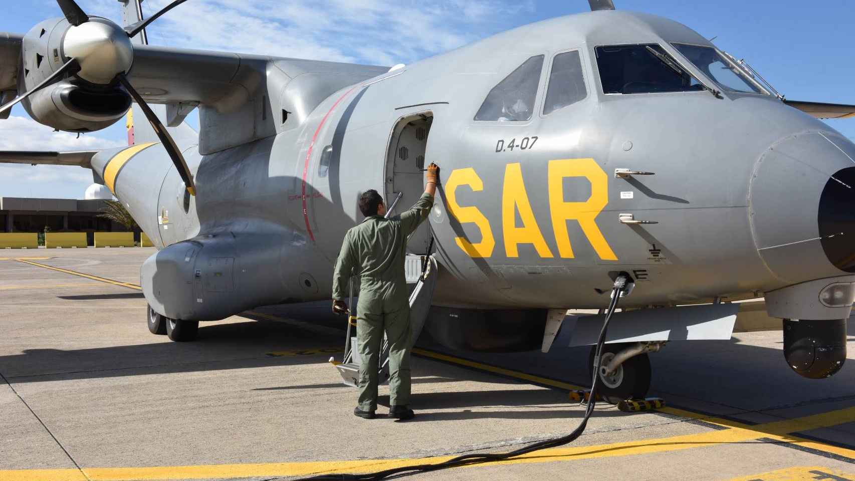 Uno de los aviones que participan en las labores de rescate.