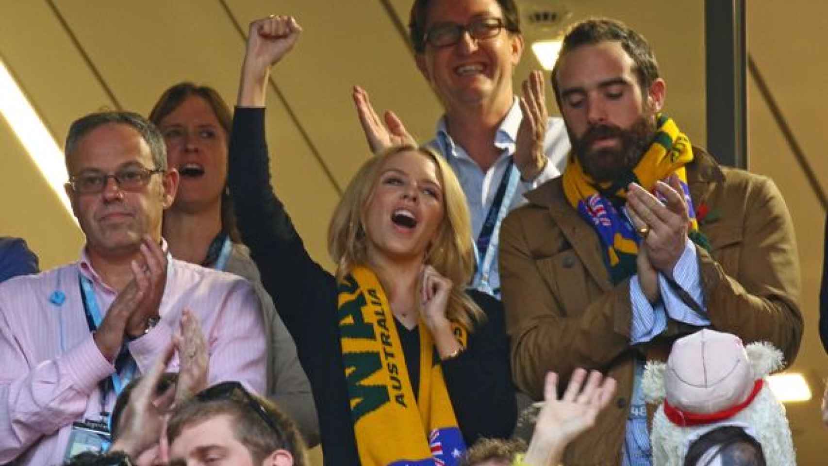 Kylie-Minogue animando a los Wallabies en la final del mundo de rugby