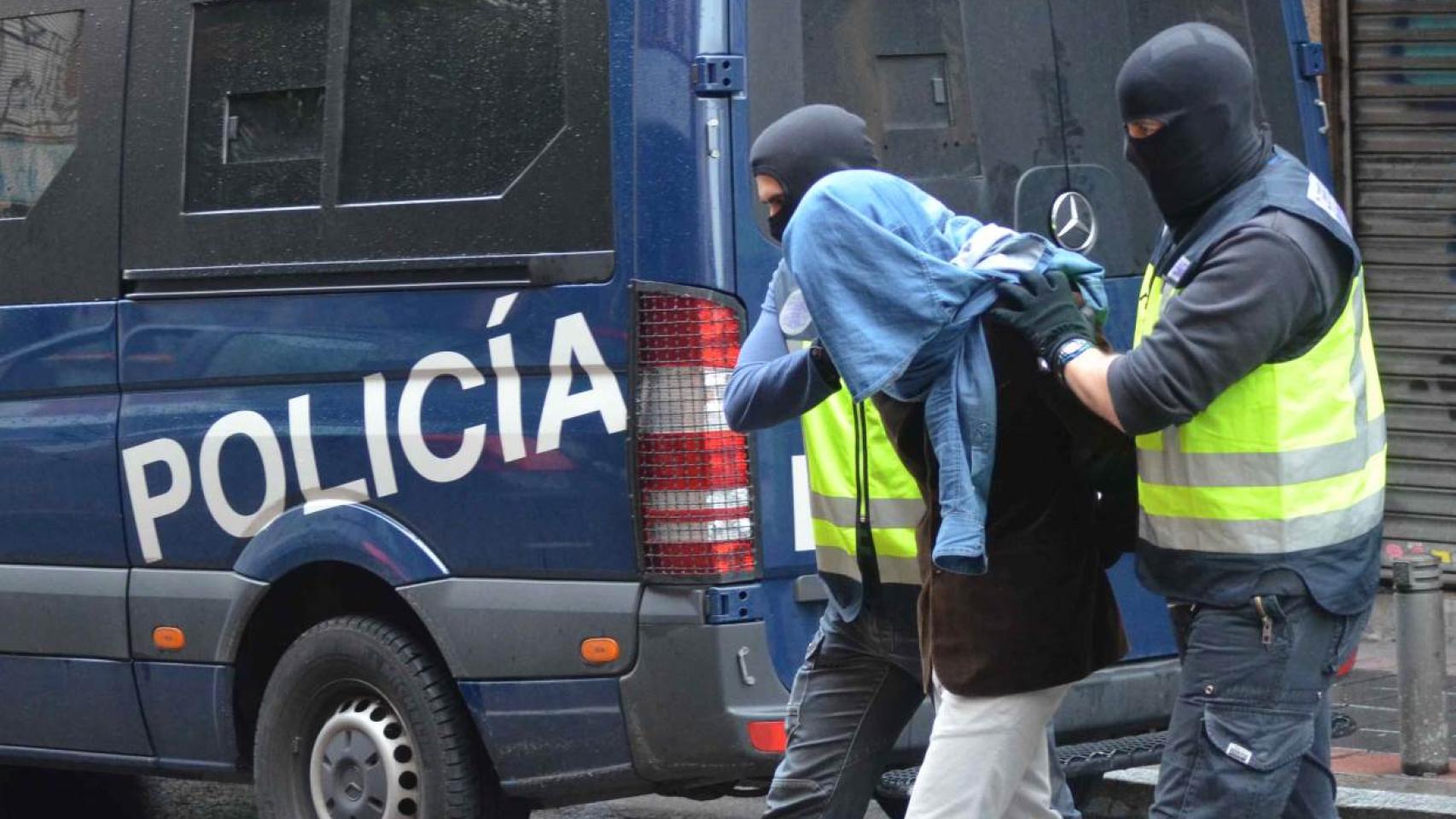 Detención de un presunto yihadista en el barrio madrileño de Vallecas.