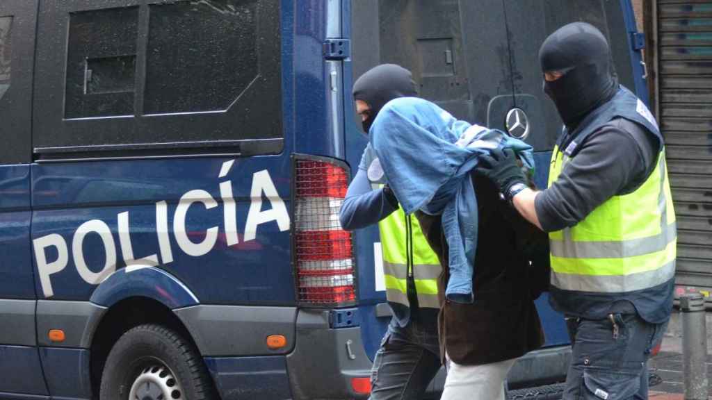 Detención de un presunto yihadista en el barrio madrileño de Vallecas.